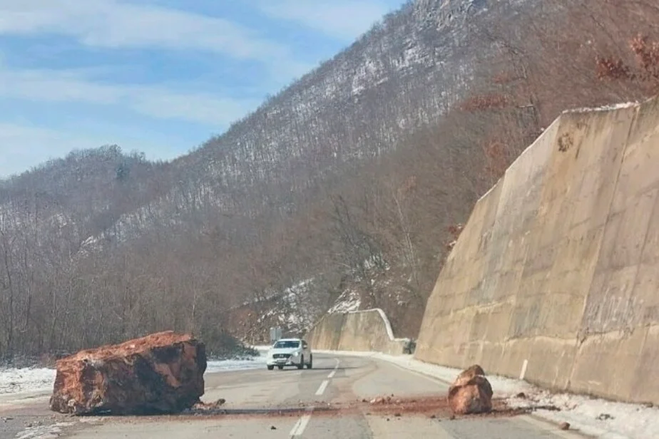 Magistralni put Rogatica–Ustiprača u lošem stanju: Odroni, rupe i oštećeni mostovi ugrožavaju saobraćaj