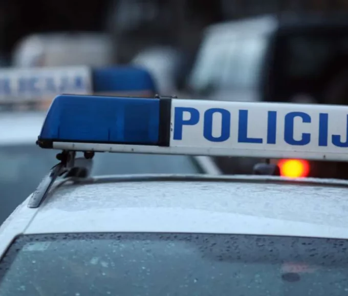 Nesreća na magistralnom putu M-16: Dvojica mladića hospitalizovana u SKB Mostar