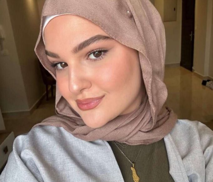 Nakon pet godina borbe ustala iz kolica: Zerini Velagić potrebna pomoć za nastavak liječenja