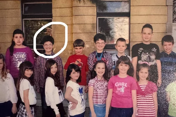 Dirljiv oproštaj iz školskih klupa: Erdoana će pamtiti kao vedrog i talentovanog mladića