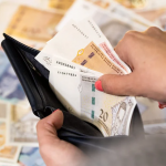 Mladi i odlazak iz BiH: Može li plata od 2.500 KM promijeniti trend?