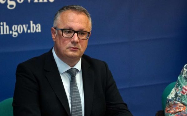 Sanel Kajan tvrdi: Poslana mi koverta s metkom i fotografijama moje djece