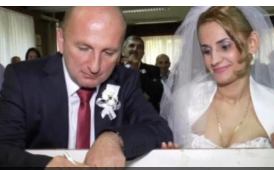 Srpski profesor Milinko oženio Albanku koju je video samo na slici: 4 godine kasnije dogodilo se nešto što šokira - featured image Srpski profesor Milinko oženio Albanku koju je video samo na slici: 4 godine kasnije dogodilo se nešto što šokira - featured image