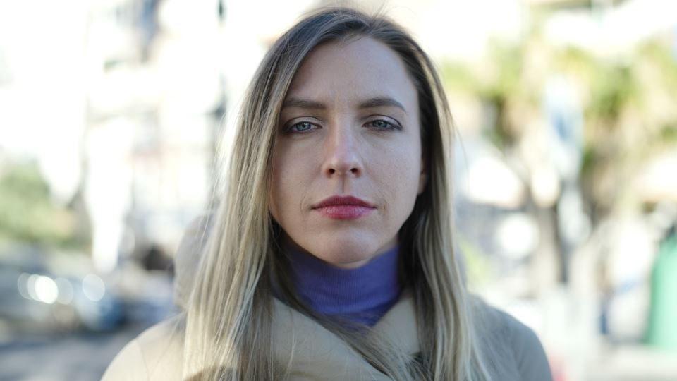 Kako je Bojana iz Beograda otkrila prevaru: poruka poslata iz radoznalosti razotkrila ono što je dugo osjećala - featured image Kako je Bojana iz Beograda otkrila prevaru: poruka poslata iz radoznalosti razotkrila ono što je dugo osjećala - featured image